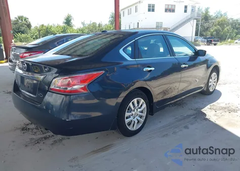 2015 Nissan Altima 2.5 S из США, поврежденный, VIN 1N4AL3AP5FN382519